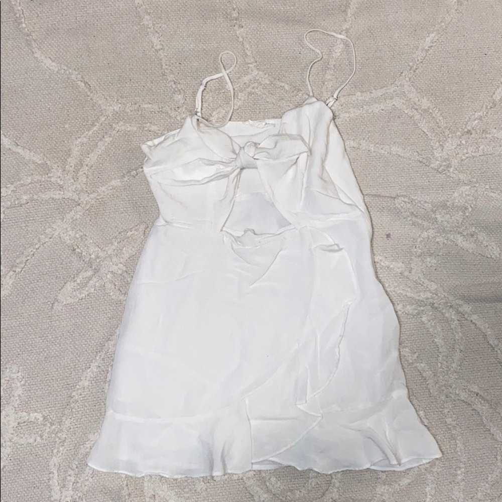 White flowy tie front dress.